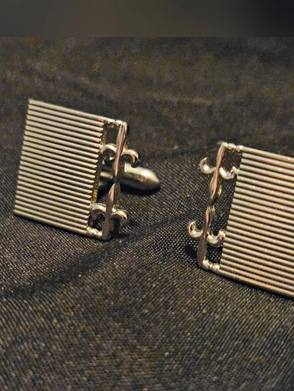 Vintage Swank Silver-tone Fleur De Lis Cufflinks Textured Ribbed Mid-century